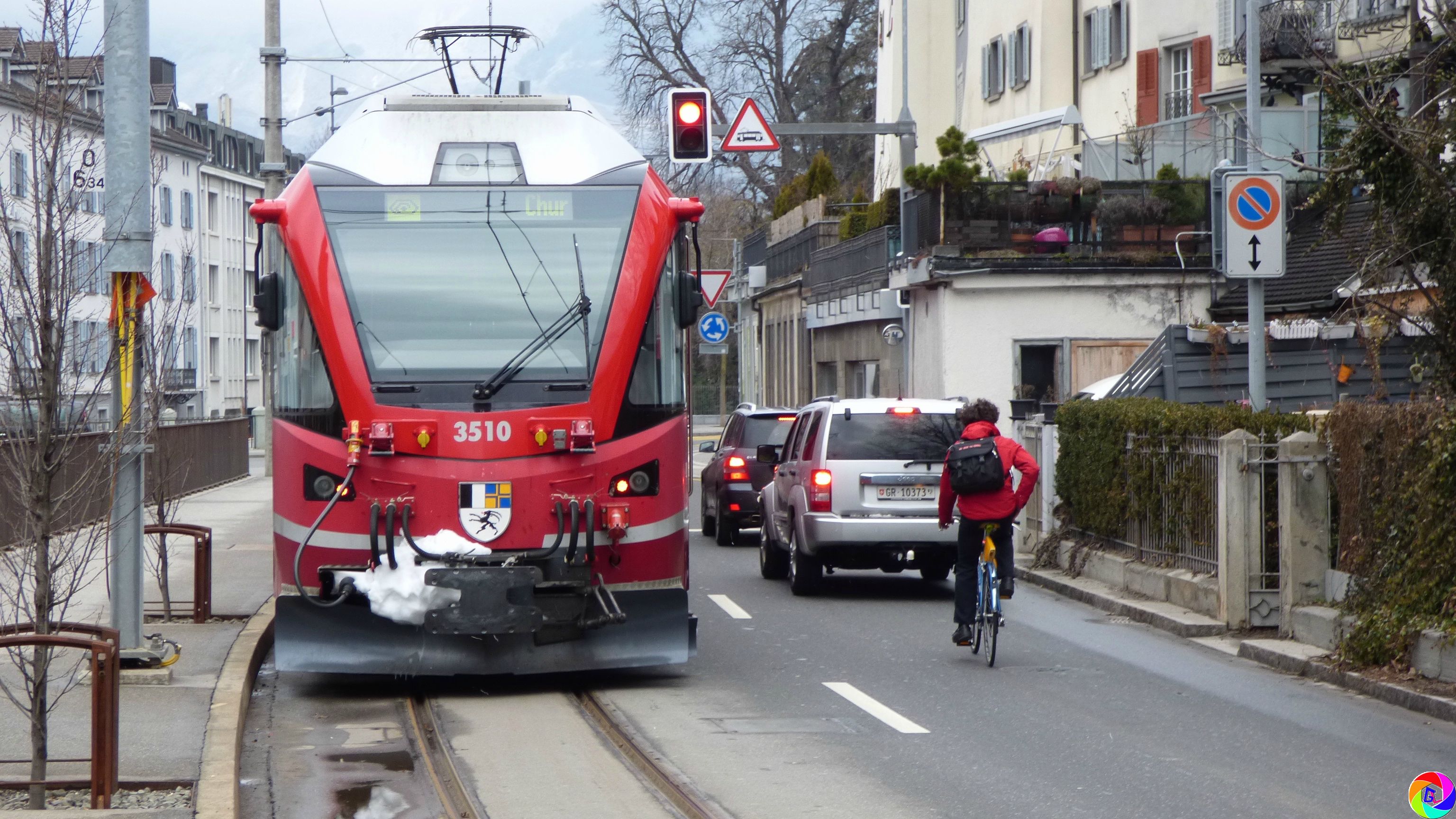 Arosa Line train running through City streets
